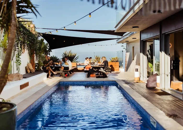 The Salty Surf & Yoga Hostel Ericeira